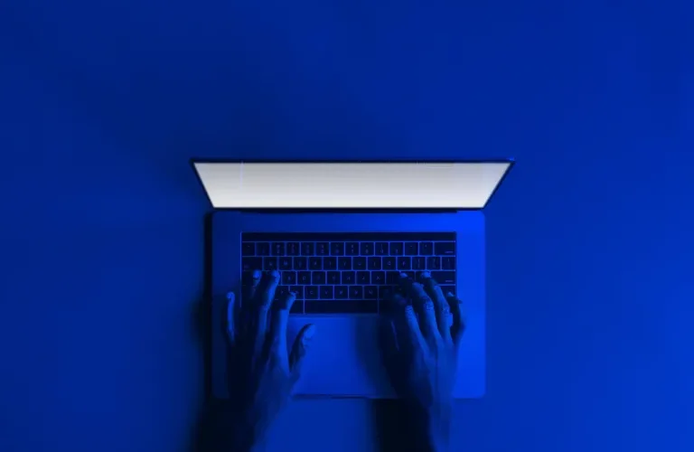 woman-using-a-computer-2023-11-27-05-08-51-utc-min-scaled-1-768×500